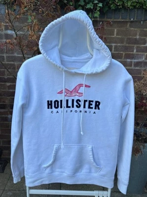 Hoodie Hollister California text the chest iwith a pink logo. Size adult s - Image 1 of 3