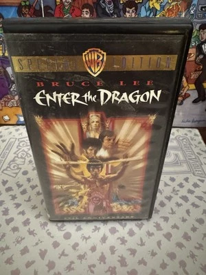  Enter The Dragon Special Edition 25th Anniversary VHS Bruce Lee + FoF Bruce Lee Foto 1 de 4