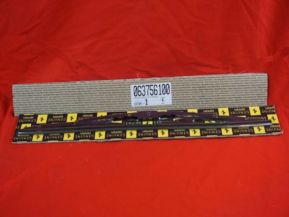 Limpiaparabrisas derecho FERRARI 456 GT - M456 GT - R.H. Cepillo limpiaparabrisas - # 63756100 Foto 1 de 1