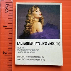 Pegatina Taylor Swift ENCHANTED (VERSIÓN TAYLOR) HABLA AHORA (VERSIÓN TAYLORS) - Imagen 1 de 1
