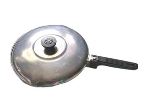 Vintage Magnalite GHC 9 3/4" Dual Spout Skillet Pan USA With Lid - Picture 1 of 10