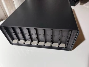 Drobo B800fs 💾 Stockage en réseau pour PIÈCES ou REPARATION - LIRE - Photo 1/5