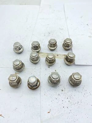 Tuercas Dodge Magnum 05 06 07 08 Foto 1 de 4