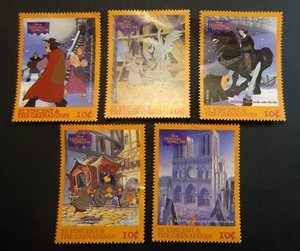 ST VINCENT & THE GRENADINES - THE HUNCHBACK OF NOTRE DAME - HR (1422) - Picture 1 of 2
