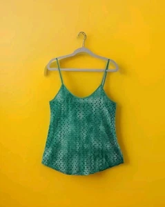 Camiseta sin mangas BKE Cami verde correa de espagueti XL tejido abierto encaje degradado - Imagen 1 de 19
