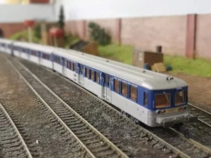 Lima 149796 HO Gauge Alps - Cote D’Azur French Commuter 3 Car Train Pack - Picture 1 of 12