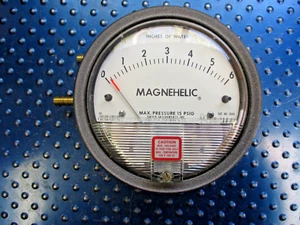 NUEVO MEDIDOR DE PRESIÓN DWYER MAGNEHELIC 0-6 PULGADAS DE AGUA 2006 - Imagen 1 de 5
