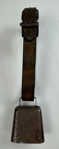 Antiguo cencerro vintage de granero (3”) 1920-40 correa de cuero original (21”) y clapper - Imagen 1 de 15