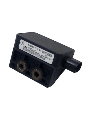 Mercedes ML W163 / SLK / CLK / C / CLASS ESP YAW RATE SENSOR A0035422318Q01 OEM - Image 1 of 4