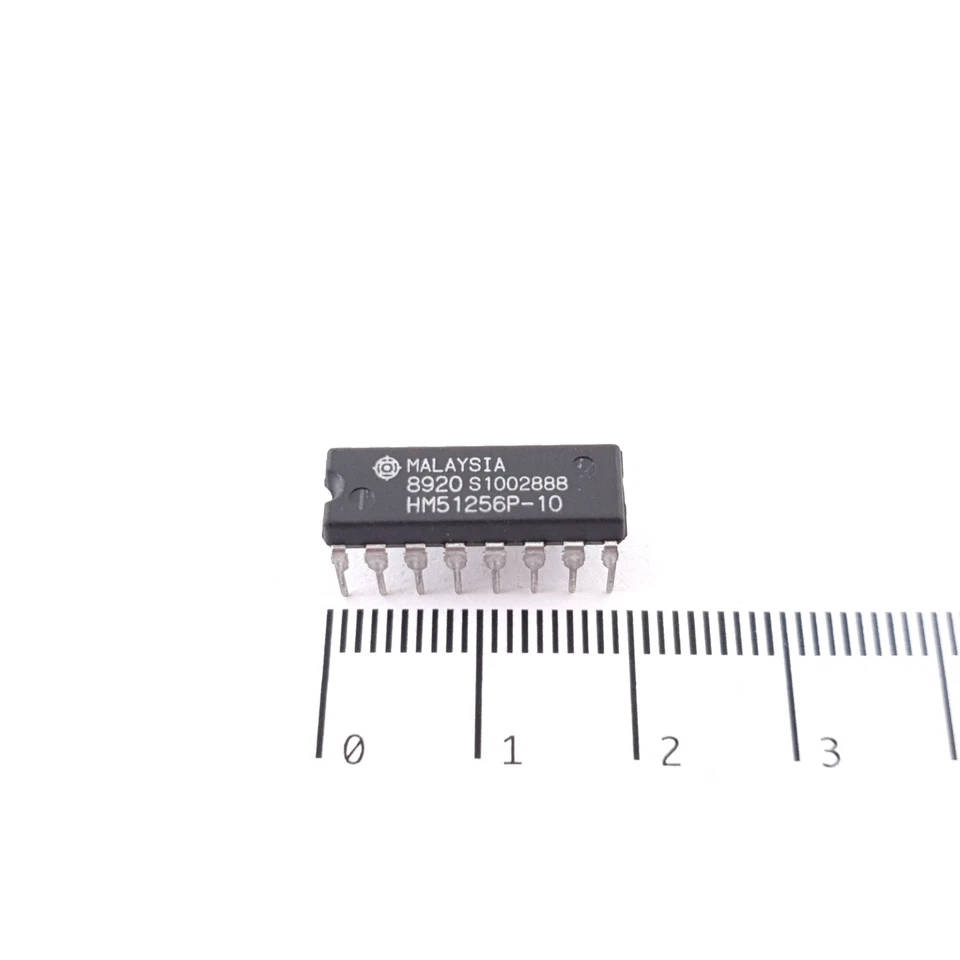 1 X HM51256P-10 HITACHI INTEGRATED CIRCUIT. NOS. C601BU4F041025 - Image 1 of 1