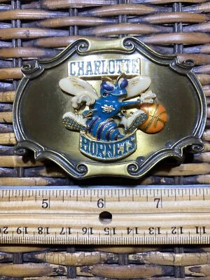 Hebilla de cinturón de latón Charlotte Hornets Raintree 1978 Foto 1 de 2