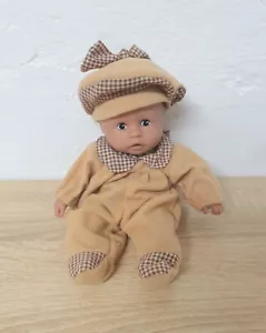 Bambola gioco bambola in vinile Berchet Doll 20 cm da collezione vintage - Foto 1 di 8