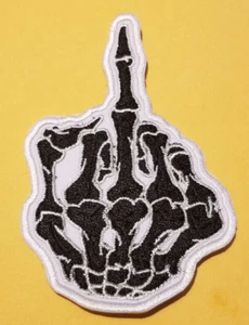 Parche bordado Fuck You dedo medio aprox 2,25x3,5" - Imagen 1 de 2
