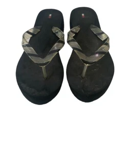 Tommy Hilfiger Womens Thong Flip Flops 6 Black Stripe Beach Pool Summer Slip Ons - Picture 1 of 6