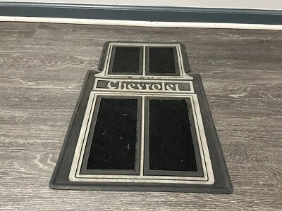 Alfombrillas individuales Chevrolet de plástico color (negro/gris) Foto 1 de 2