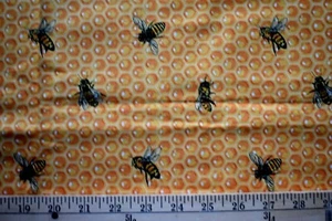 BEES ON HONEYCOMB PRINT GOLD 100% COTTON FABRIC 36X43 INCHES - Picture 1 of 2