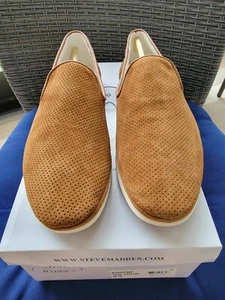 Steve Madden Mens Arrowe 9.5M Tan Slip-On Shoe's NIB - Picture 1 of 8