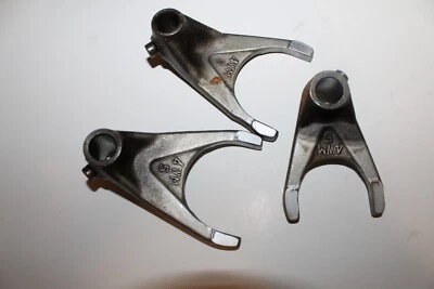 Horquillas de cambio de marchas Yamaha Road Star XV1600 1999-2003 4WM-18511-00-00 Foto 1 de 2