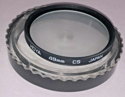 Hoya 49mm Cross Screen Filter with case, made in Japan, in very good condition - Image 1 of 4