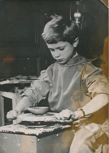 Prince Charles Gustave de Suède 1955 -Enfant Confection Pot Tour Potier- PR 1215 - Imagen 1 de 2