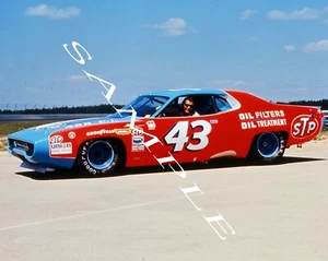 RICHARD PETTY #43 STP DODGE IN CAR CLOSE UP SHOT 8X10 GLOSSY PHOTO #E4Z - Picture 1 of 1