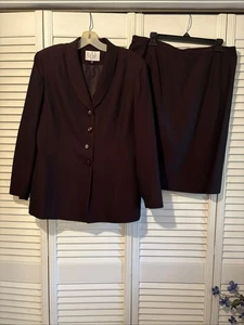 Le Suit Size 16P Purple Blazer and Skirt Suit, Polyester, Rayon. Elastic Sides. - Picture 1 of 9