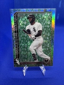2025 Topps Series 1 Luis Robert Jr #189 Easter Green Foil Mint Pack Fresh - Picture 1 of 3