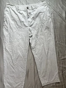 LL Bean Capri Pants Men's 40x30 White Straight Leg Comfort Cotton - Picture 1 of 11
