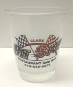 Clare Pit Stop Restaurante y Bar 2.25" Esmerilado Shot Glass Logo Bandera a Cuadros - Imagen 1 de 8
