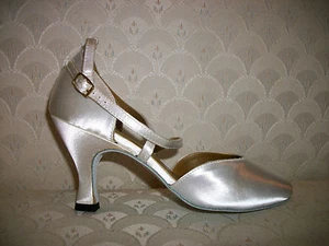 Ballroom Dance Shoe Capezio 4 M 5 W White Satin BR09S Cross Strap New In Box - Picture 1 of 3