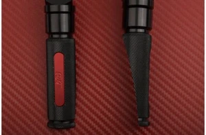 Pareja Reposapiés Delanteros Negro-Rojo 9cm KAWASAKI Z900 Z-900 2017-2019 - Picture 1 of 8