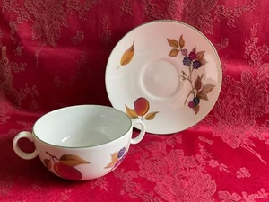 Royal Worcester "Evesham Vale" Soup Coupe & Saucer - Picture 1 of 10