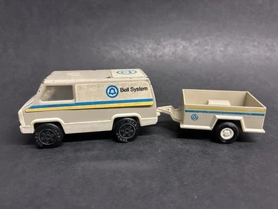 Furgoneta y remolque de reparación con sistema Tonka Bell vintage de los años 70 de 2 piezas Foto 1 de 4