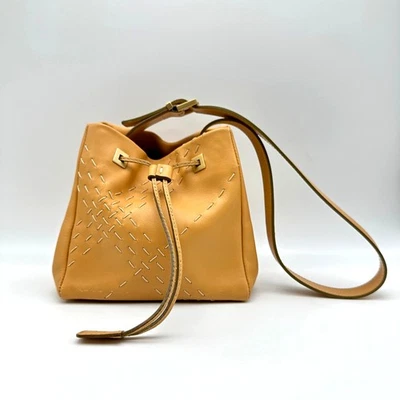 Bolso de Hombro Burberry London Vintage Cuero Amarillo Mostaza Mini Bucket Foto 1 de 4