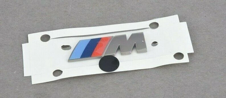 BMW Genuino G30 M550i Guardabarros Delantero Emblema "M" Letras Calcomanía Insignia NUEVO Foto 1 de 1
