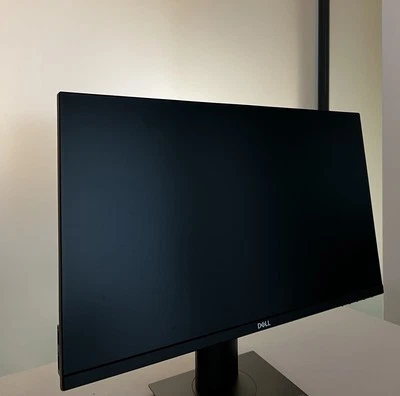 Dell P2419H 24" LED Monitor - Schwarz - Bild 1 von 4