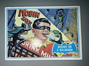 1966 Topps Batman serie B (logotipo de murciélago azul) golpeado en una valla publicitaria 9b - Imagen 1 de 2