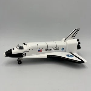 Daron Diecast NASA United States Space Shuttle Atlantis Model Collectable Toy - Picture 1 of 9