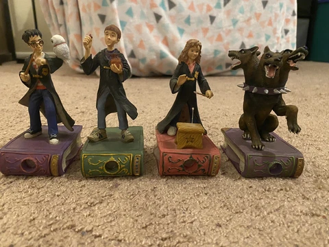 Harry Potter Story Teller 4" Figurines LOT OF 4 Enesco 2000 Ron Hermione Fluffy Cover