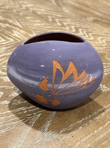Native American Pottery Etched Purple Terra Cotta Vase Signed With Flaws - Picture 1 of 21