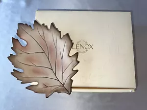 Lennox Nature’s Impressions Oak Leaf Dish With Box - Picture 1 of 2