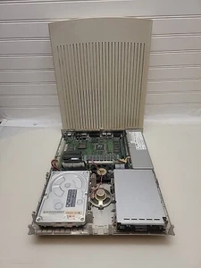 Vintage Macintosh LC Computer Model M1700- Parts or Repair. Powers Up!! - Picture 1 of 18