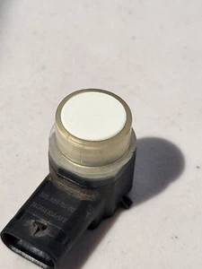 Renault, Nissan Qashqai J11 White Parking Sensor 28438 4EA2A Valeo Germany - Picture 1 of 5