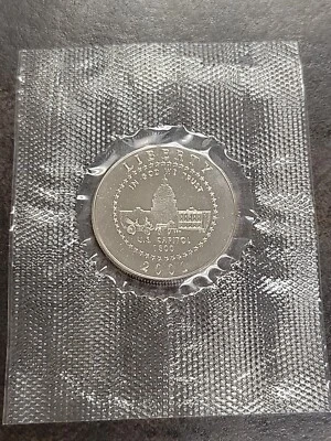 2001 P US Capitol Visitor Center UNCIRCULATED Commemorative Half Dollar 50C - Image 1 of 4