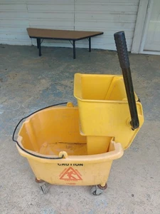 Commercial Mop Bucket With Ringer - Picture 1 of 9
