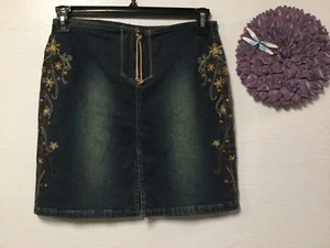 Z Cavaricci Womens Decorated Denim Skirt Junior Size 5 Blue Y7 - Picture 1 of 6