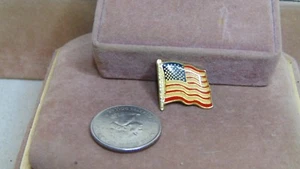 AMERIKANISCHE FLAGGE PIN BACK PIN - Bild 1 von 4