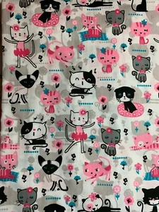SCRUB TOP SIZES: L, M, S, XS DANCING KITTY CAT NWT NURSE MEDICAL VET TECH CNA - Picture 1 of 13
