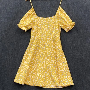 Valleygirl Mini Dress Size Small Yellow Floral Shirred Puff Sleeve Summer - Picture 1 of 12