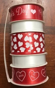 Band 15 Yards - 3 Yards (je 2,74 m) - 5 Spulen Happy Valentines kiss be mine Neu - Bild 1 von 2